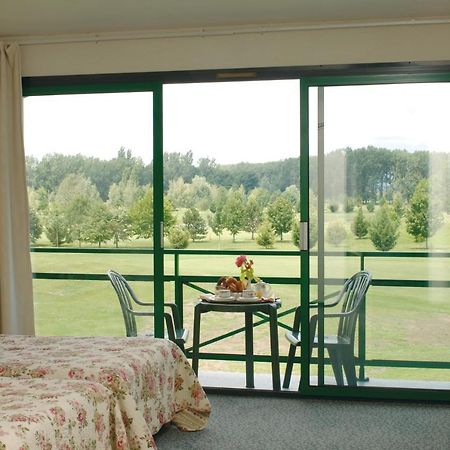 Golf Hotel Colvert Levernois Buitenkant foto