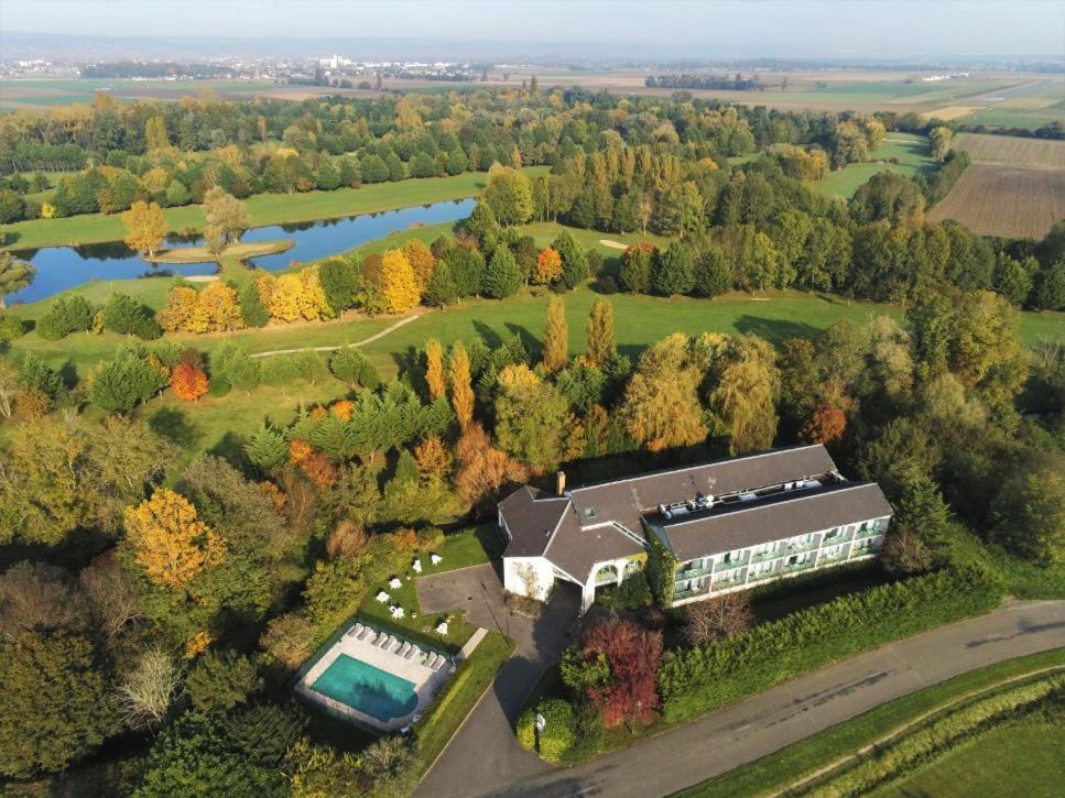 Golf Hotel Colvert Levernois Buitenkant foto