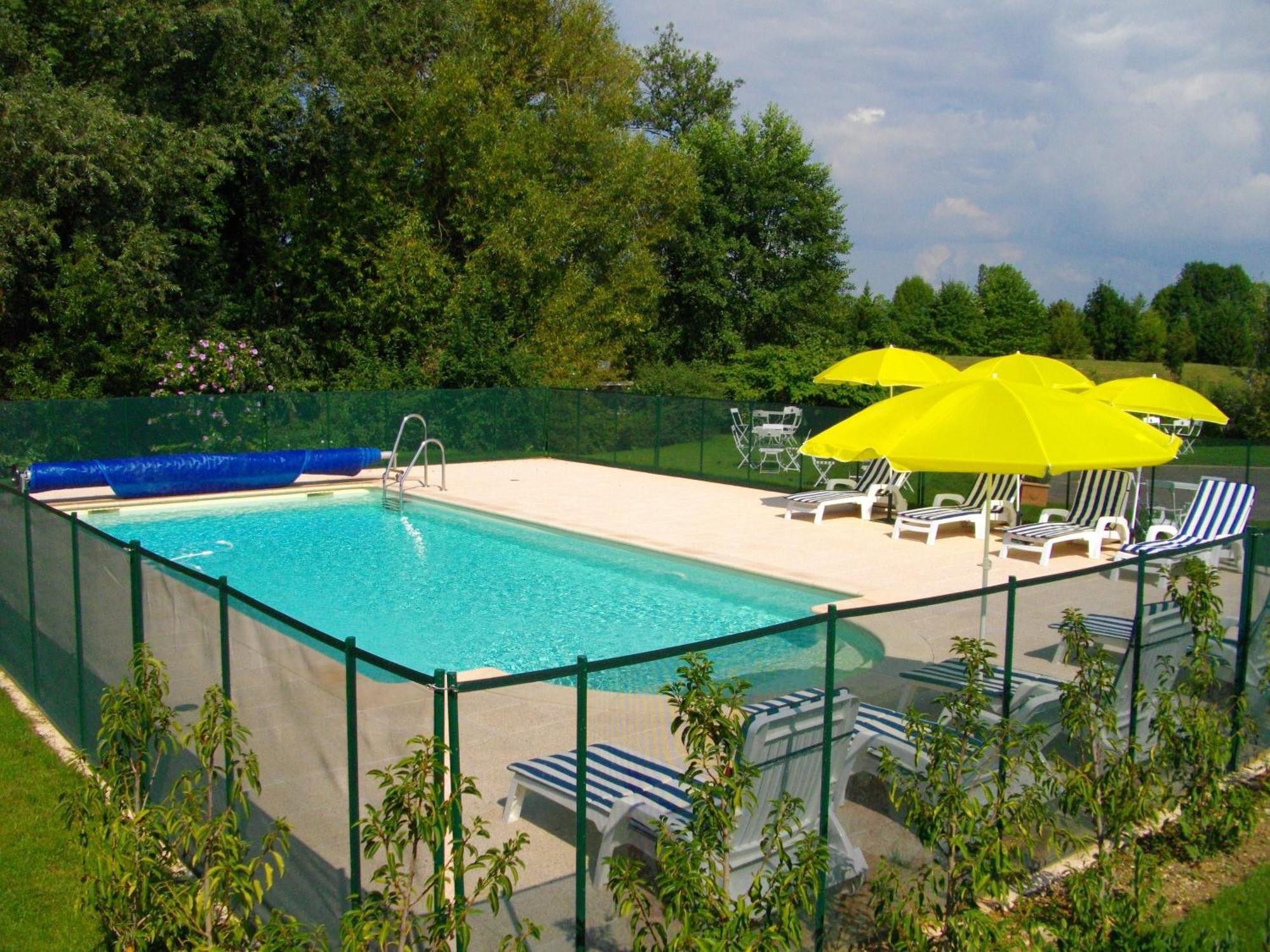 Golf Hotel Colvert Levernois Buitenkant foto