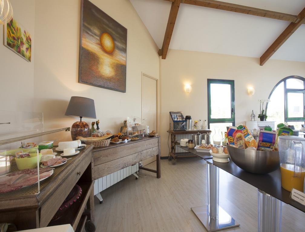 Golf Hotel Colvert Levernois Buitenkant foto